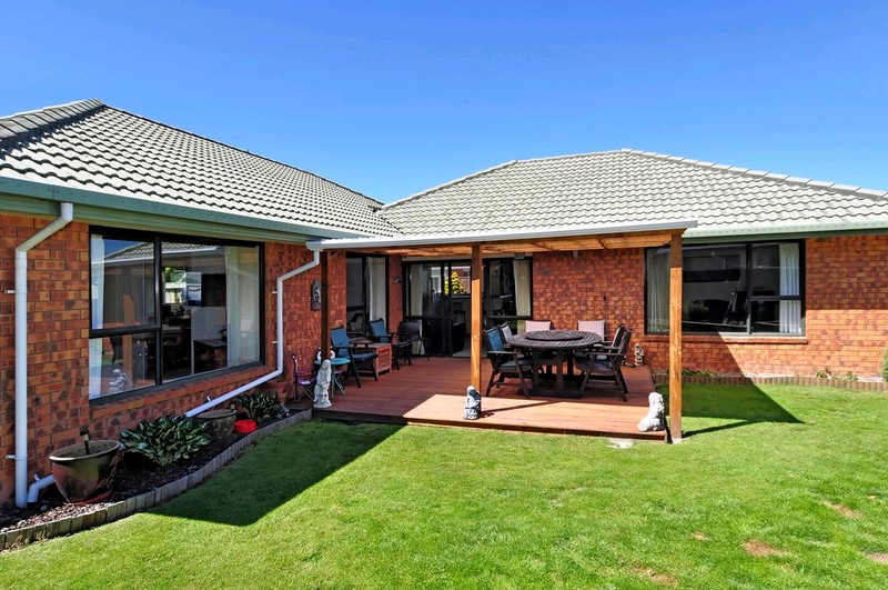 SOLD 18 Innisfree Place, Northwood , Christchurch 8051