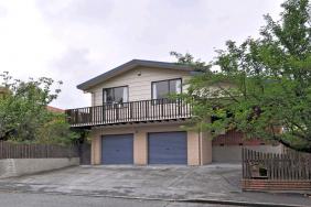 Under Offer    High River Views