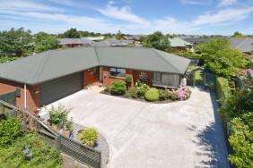 UNDER OFFER - Time to Relax
