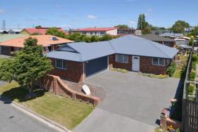 UNDER OFFER - Splendid Space