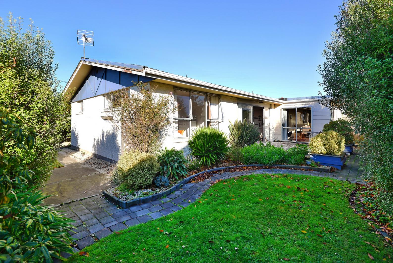SOLD 2/174 Wilsons Road South, St. Martins, Christchurch 8022
