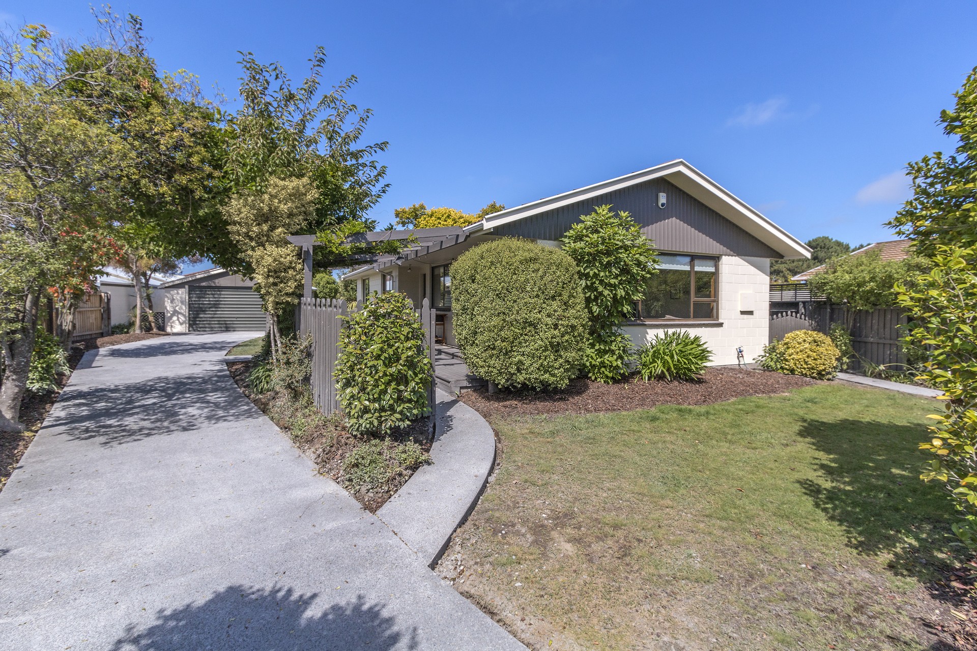 SOLD 18 Glen Place, Parklands, Christchurch 8083