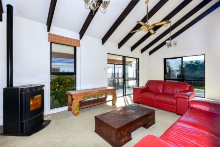 Five Bedrooms - Central Location