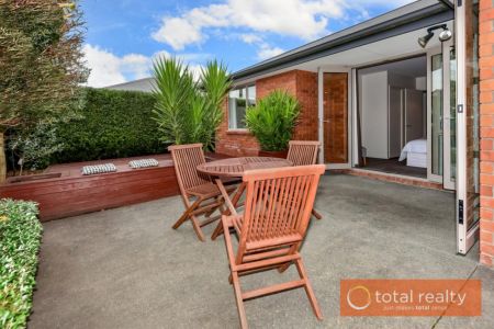 Tidy, Warm, Private, Easycare