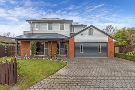Large Family Home Sweet Home