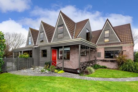Perfect Large Family Home!