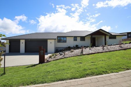 * SOLD after first open home - Spacious And Elevated