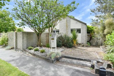 Modern Family - Move In And Enjoy!