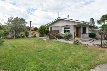 Great Family Home – Large Garage