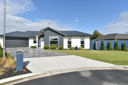 Live The Dream In Sovereign Lakes
