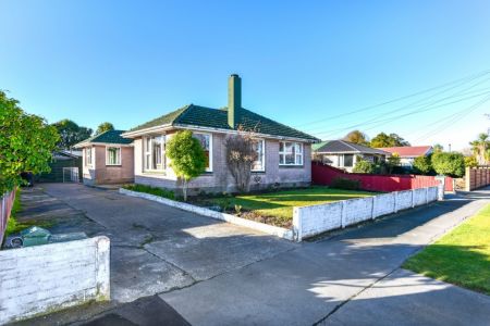 Original 1960’s, Ripe For Renovation