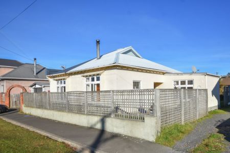 Open Home Cancelled - Please Call For Information