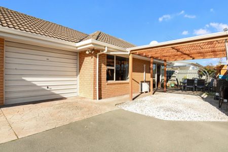 Town House Opportunity!