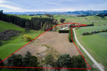 Entry-Level Lifestyle - 5ha With Sheds Galore