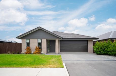A Family Friendly Home And Neighbourhood