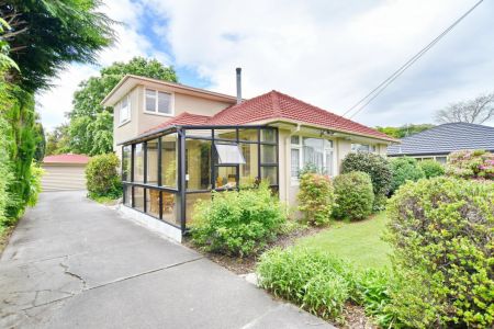 Family Home, Popular Location Plus Education