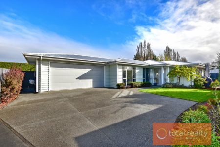 Spacious And Warm Executive Home