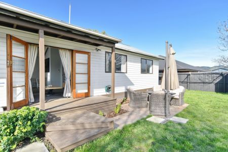 Under Offer : Make This Your Home