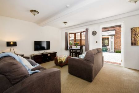 Living The Dream And Fully Furnished!