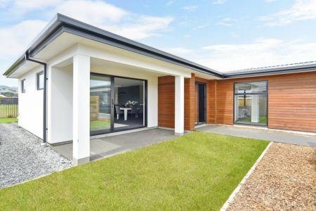Reserve Outlook / View To The Hills - UNDER OFFER