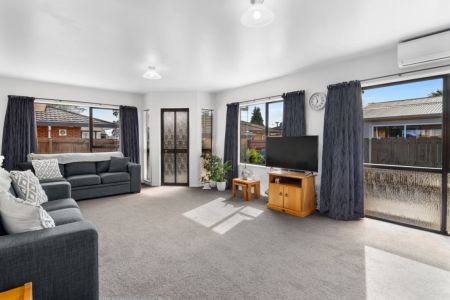 Sun Soaked, Easy Care Town House