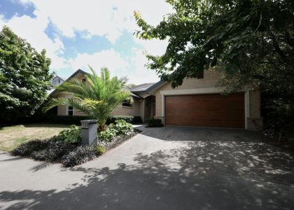 Sought After Home Sought After Location!