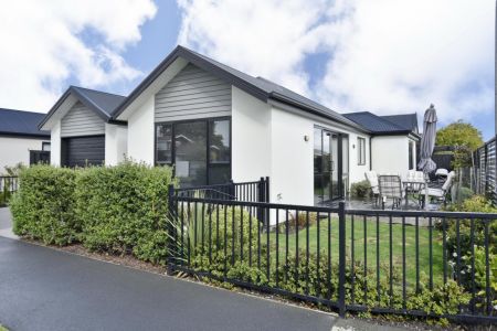 Modern & Perfect Location