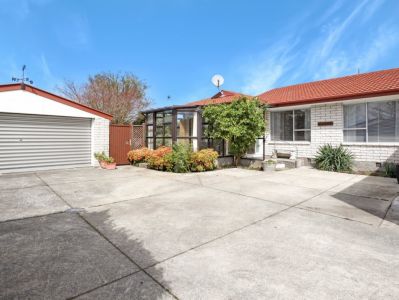 Private Unit with a Double Garage