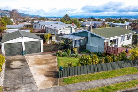 Family Fantastic, Fabulous Opportunity!
