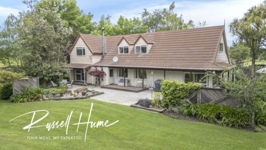 Country living on 11 acres