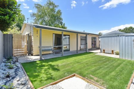 Under offer  Under offer ; Ready To Move In