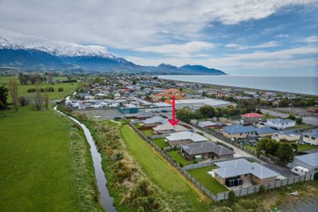 Modern Home, Great Views, Highly Motivated Sellers