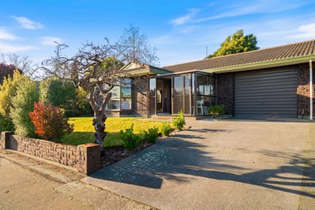 Fabulous Location, Fabulous Opportunity