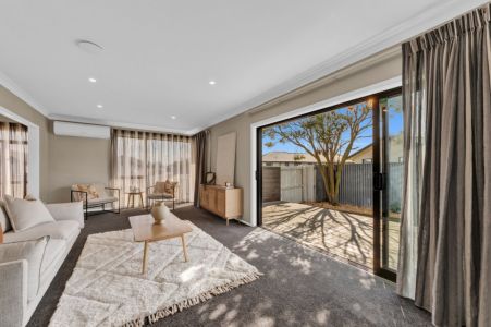Family Home with 55m² Garage