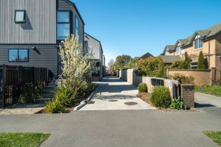 Top Location Townhouse By Hagley Park&Elite School