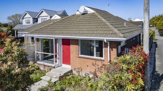 FABULOUS INVESTMENT IN PRIME LOCATION