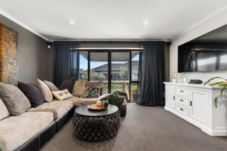 Slick, Sweet and Sexy! A Stonebrook Oasis