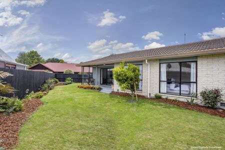 Fully Fenced On Quiet Tree-Lined Street!