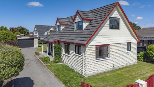 Previous Sale Crashed, Motivated Vendor Says Sell!