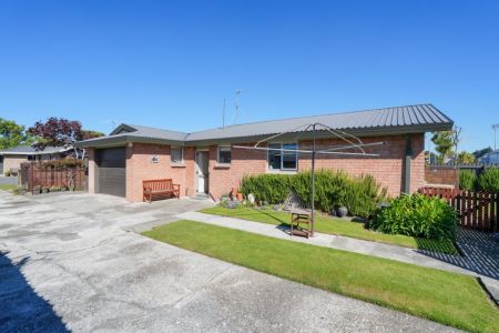 Front and Standalone Townhouse