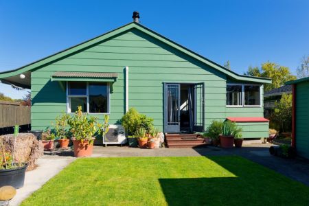 Smart Starter Opposite The Showgrounds