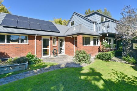 Dress Circle Location