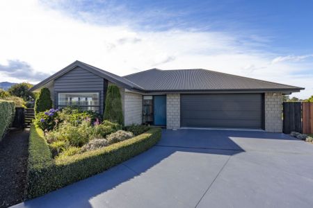 Elegant Living, Effortless Comfort &mdash; Welcome Home