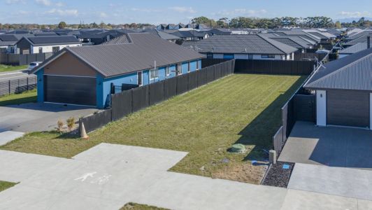 Build Your Dream in Beach Grove!