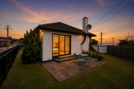 Easy Care Living in Sought After Waverley