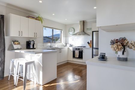 Ultimate Family Home in Stoke!
