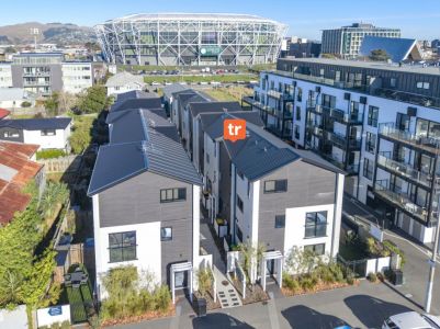 Chic City Residence Or Airbnb Opportunity!