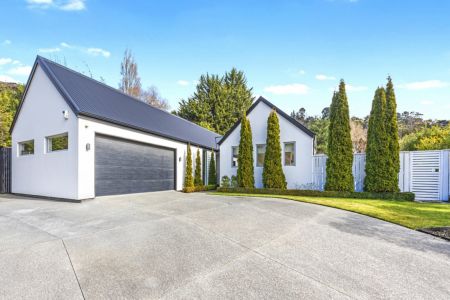 An Exceptional Home, Connected to Nature