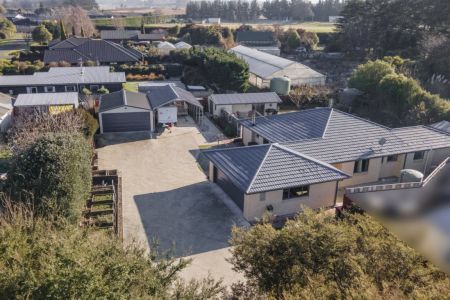 Lifestyle living - town convenience