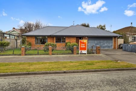 Easy-Care Living - Space for the Extras